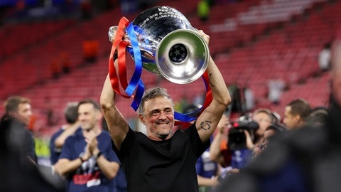 Barca đang bị Luis Enrique ám quẻ?